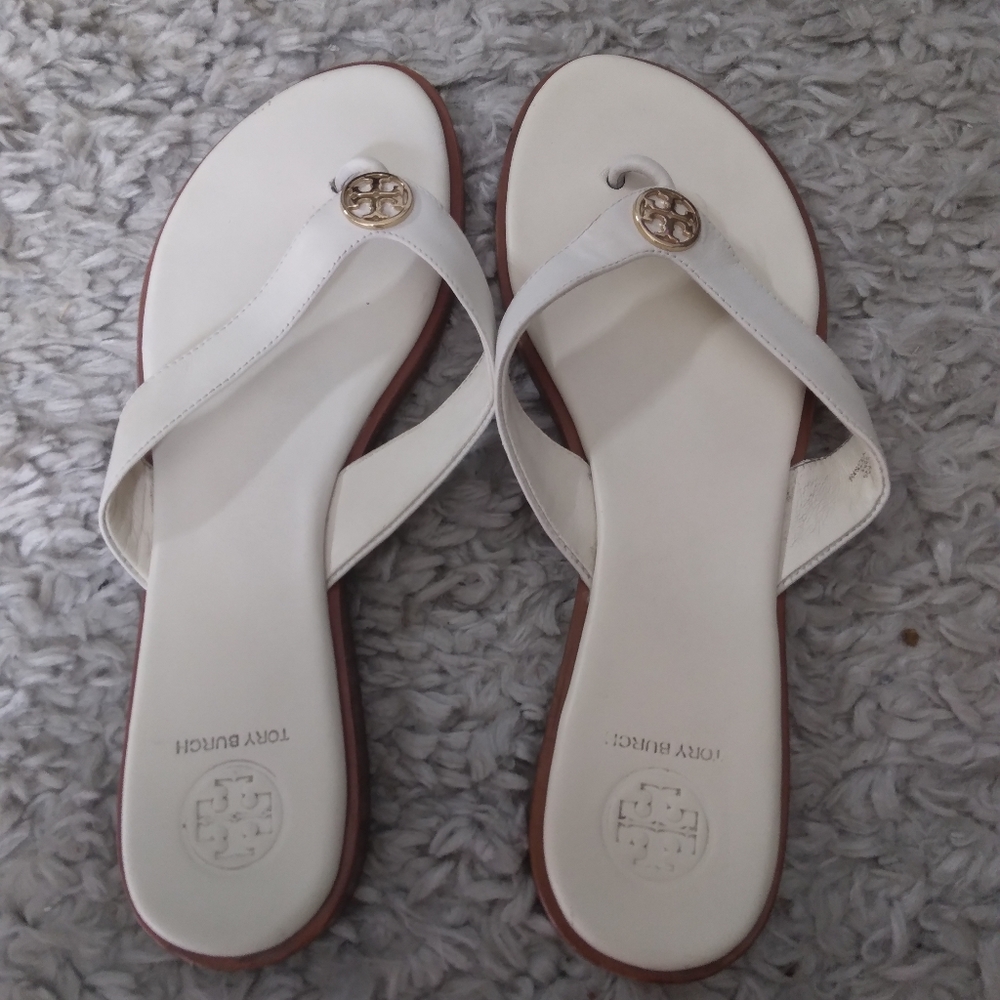 EUC Tori Burch Benton Thong Sandles